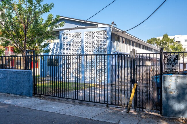 751 NE 83rd terrier, Miami, FL, 33138 - 751 NE 83rd Ter