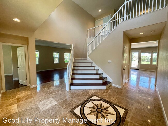 Building Photo - 4 br, 3.5 bath House - 704 Vereda Rd