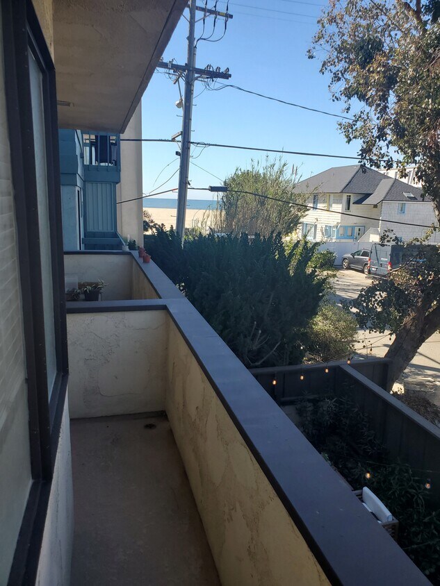 18 Reef St Unit 18, Marina Del Rey, CA 90292 Apartments in Marina Del