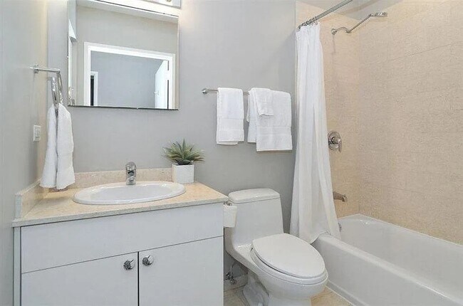 Foto del edificio - 653 N Kingsbury St