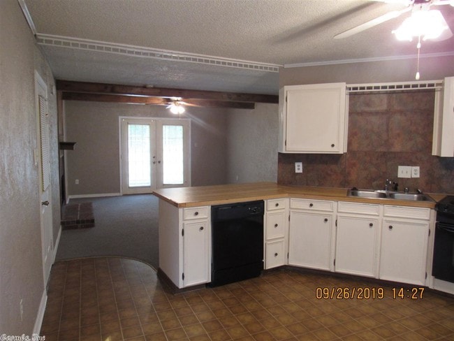 Building Photo - 8 Cottontail Dr