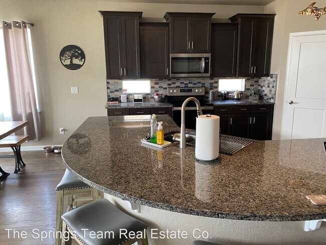 Building Photo - 5 br, 3 bath House - 10263 Kentwood Dr