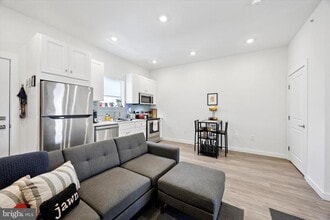 Building Photo - 1617 Ridge Ave