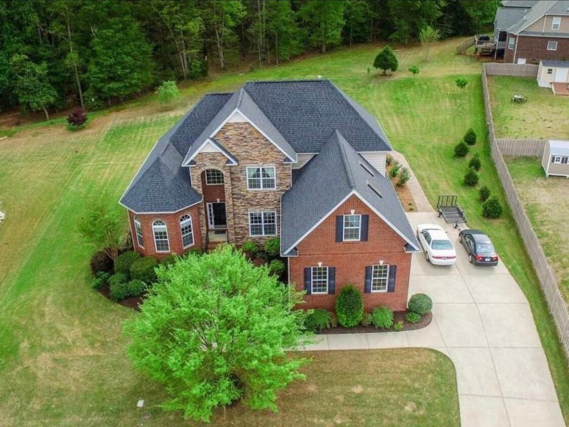 Foto principal - 55 Tippecanoe St