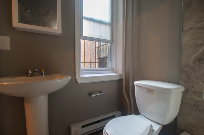 Foto del edificio - 59 N 61st St