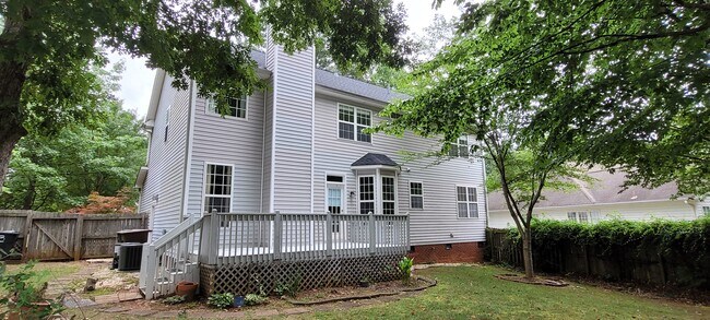 Foto del edificio - 8 Holly Springs Ln