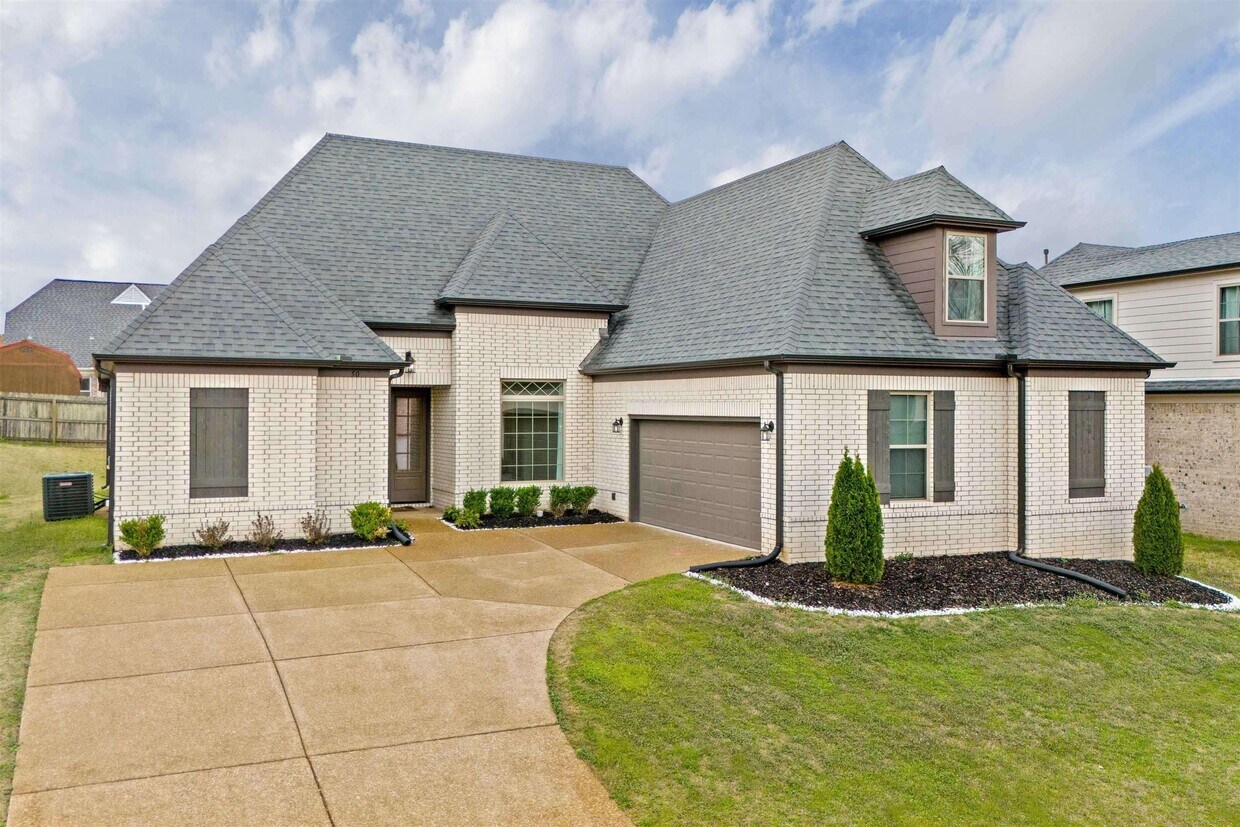 Primary Photo - 50 Whispering Creek Dr