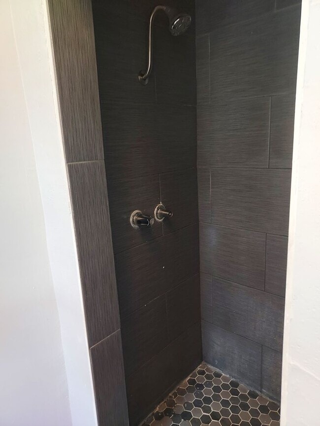 Foto del edificio - Stylish 2-bedroom apartment with 1 bathroom