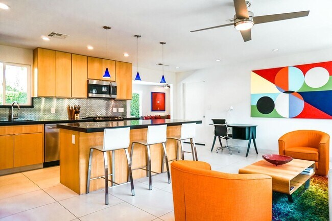 Building Photo - AVAILABLE NOW! Stunning UNFURNISHED 2 Bedr...