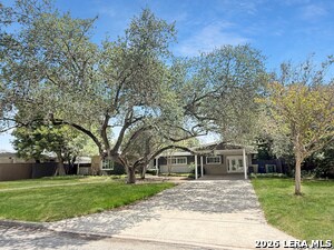 Foto del edificio - 446 Forrest Hill Dr