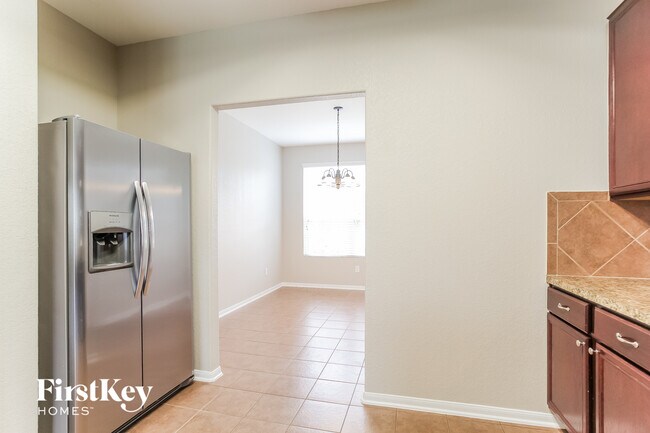 Building Photo - 5310 Espuela Ln