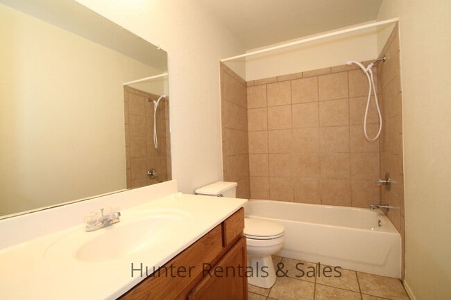 Foto del edificio - Small Town Living!