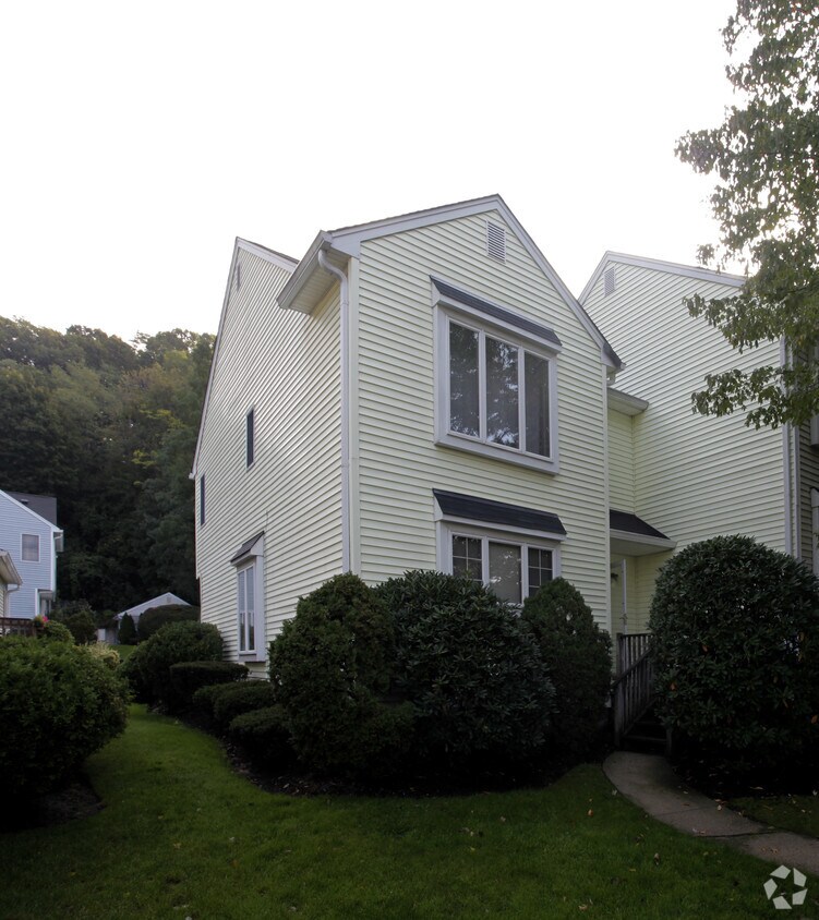 1316 High St, Port Jefferson, NY 11777 1316 High St Port Jefferson