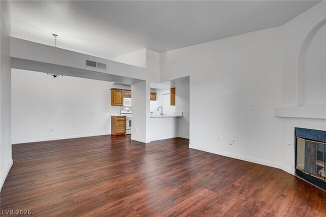 Building Photo - 7885 W Flamingo Rd