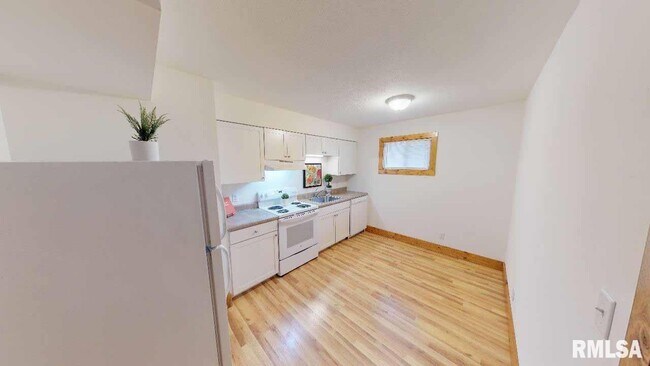 Foto del edificio - 1217 W Washington St