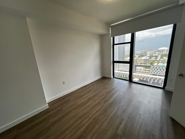 Foto del edificio - 225 NE 7th St