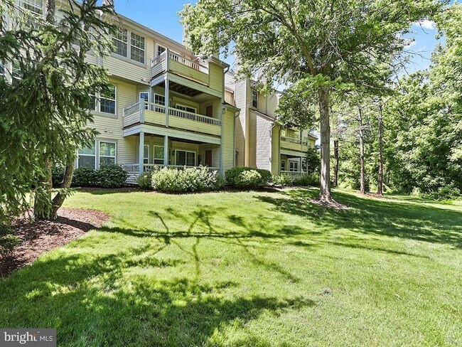 Foto del edificio - 303 Trinity Ct