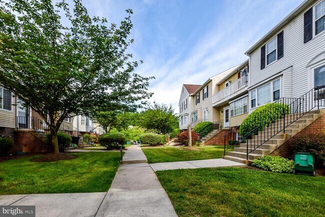 Foto del edificio - 15043 Cherrywood Dr