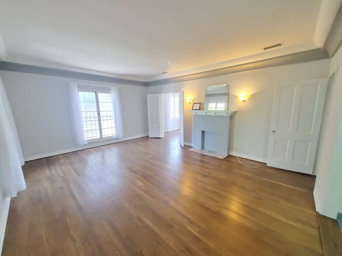 Primary Photo - 440 N Spaulding Ave