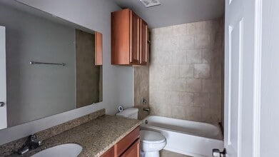 Building Photo - 1000 Foster Dr