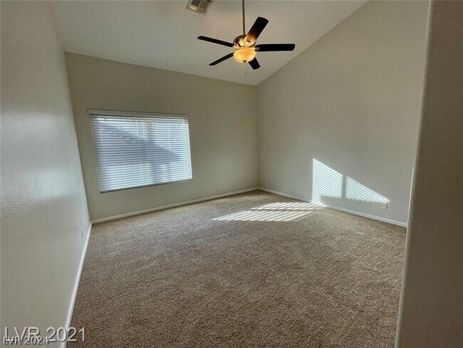 Foto del edificio - 6401 Quantum Ln
