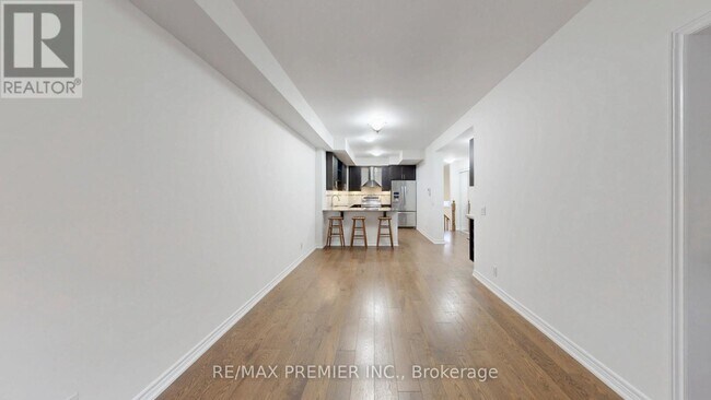Building Photo - 127 Silverwood Ave