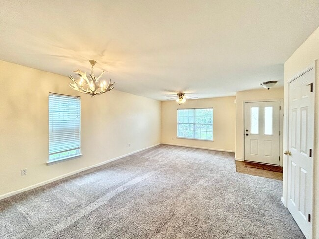 Building Photo - Stunning Home in Pooler, GA!