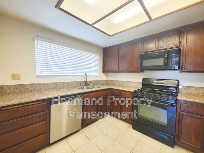 Building Photo - 12241 Caminito Mira Del Mar