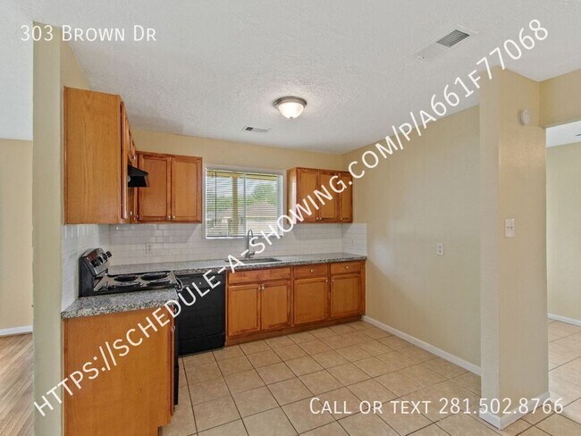 Foto del edificio - 303 Brown Dr