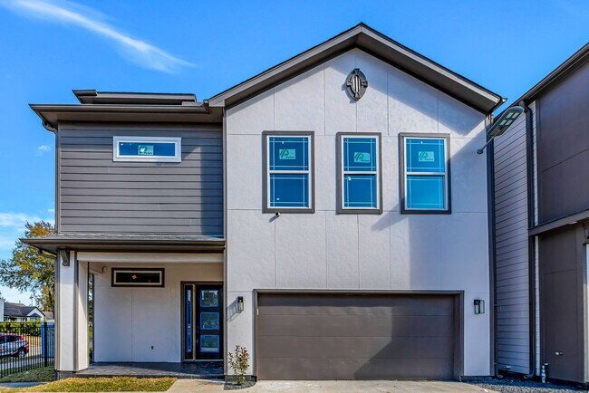 Building Photo - 4924 Winnetka St