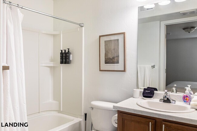 Building Photo - 5657 W Barn Rd