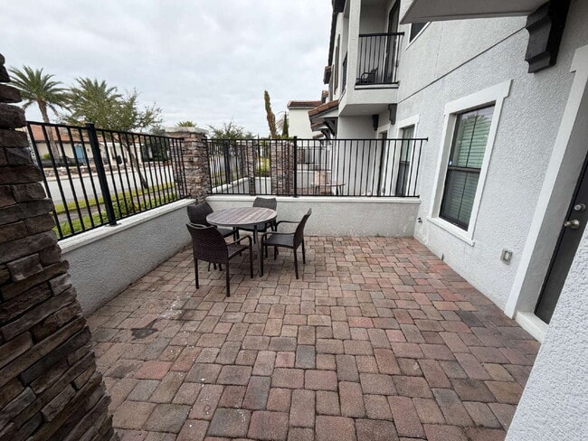 Building Photo - "Charming 2-Bed, 2-Bath Townhouse Retreat in Haines City – Spacious 1464 Sq Ft of Comfort!"