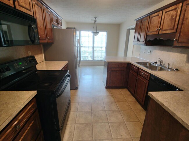 Building Photo - 4 Bedroom - Near West Gate to Ft Moore