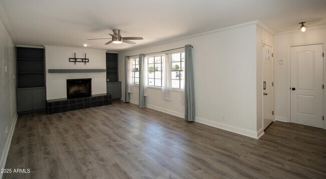 Building Photo - 4861 E Calle Redonda
