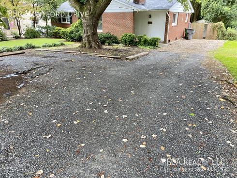 Building Photo - 850 Montford Dr