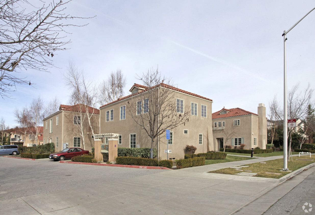 Building Photo - Sobrato Family Living Center