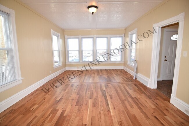 Foto del edificio - Single Family House