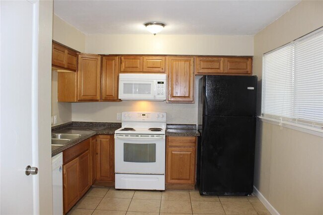 Foto del edificio - 210 W G St