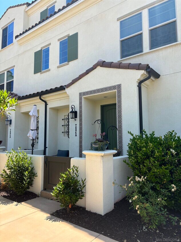 Primary Photo - 16045 Veridian Cir