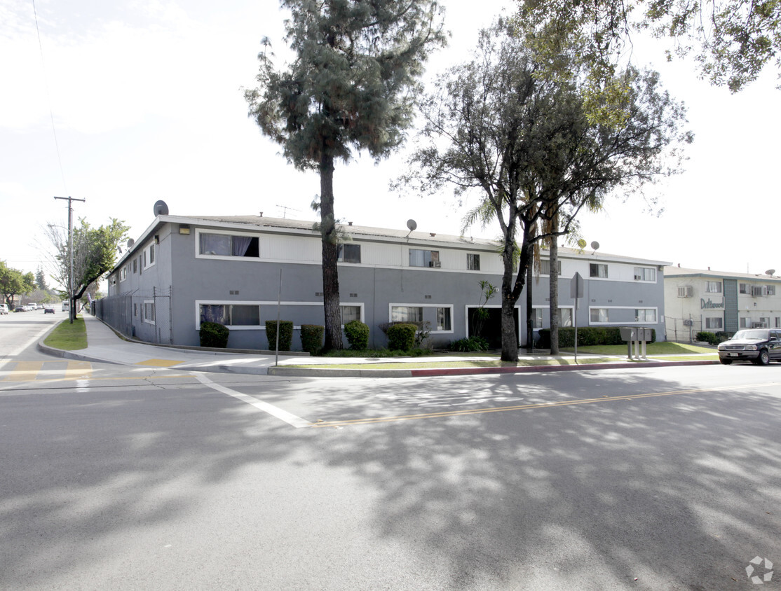 Foto del edificio - LA Puente Apartments