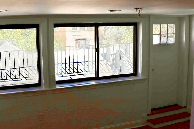 Building Photo - 908 Sterling Pl