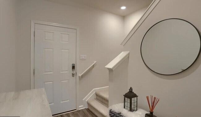 Foto del edificio - 330 Maple Run Dr