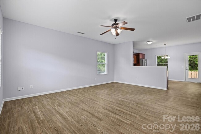 Foto del edificio - 6056 Shamrock Green Drive