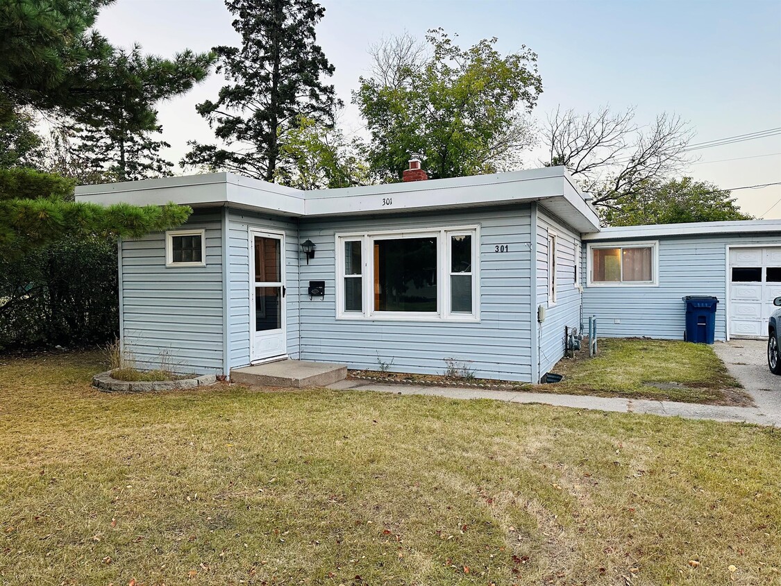 301 29th St NW, Bemidji, MN 56601 House Rental in Bemidji, MN