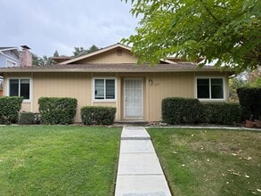 Building Photo - 1133 Kottinger Dr