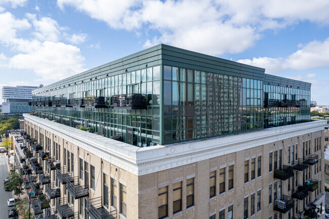 Foto del edificio - Paramount Lofts