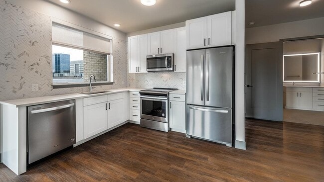 Building Photo - 1155 N Sherman St