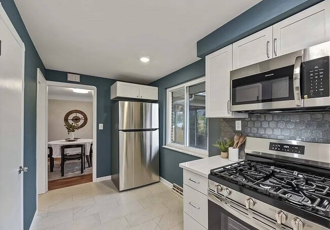 Building Photo - 3476 Carrmunn Ave