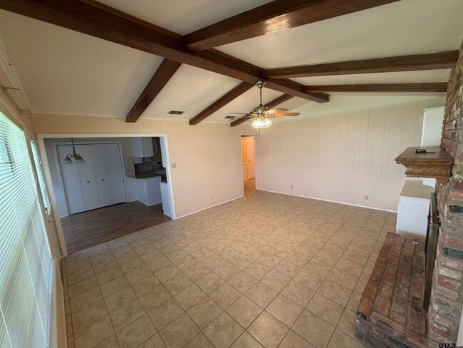 Building Photo - 1311 Larkspur Ln