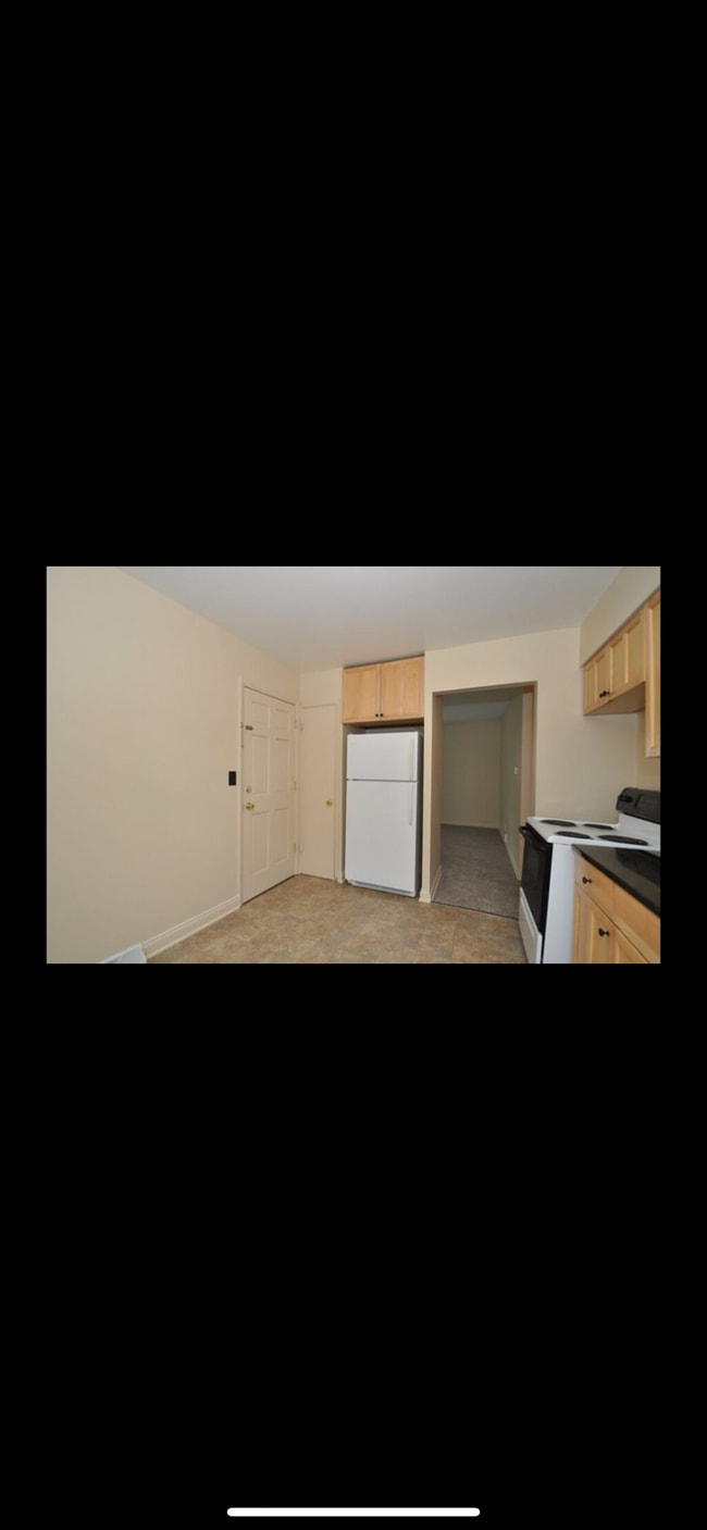 Building Photo - 3744 S 87th St